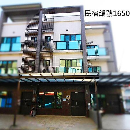 靜夜市親子民宿 Луодонг Екстериор снимка